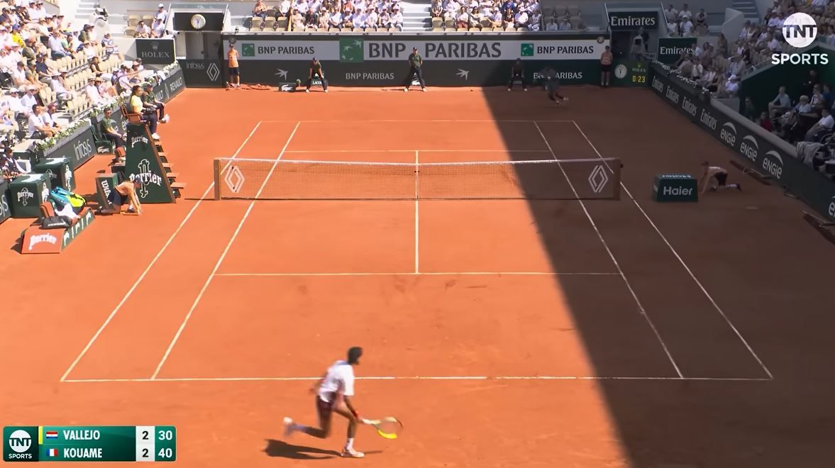Moise Kouame's Back-hand Shots, Roger Federer Style