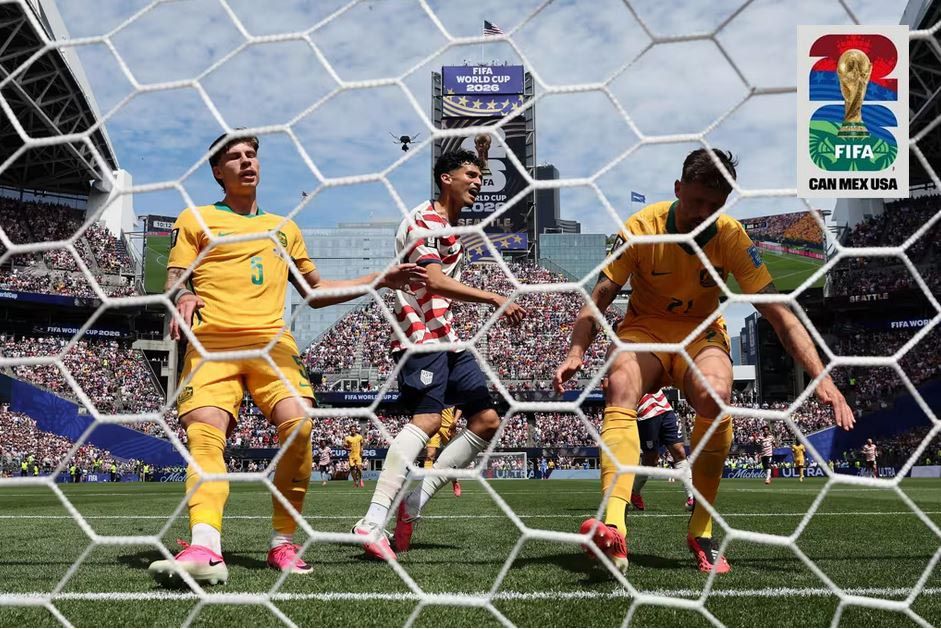 Freeman puts impressive USA into knockouts